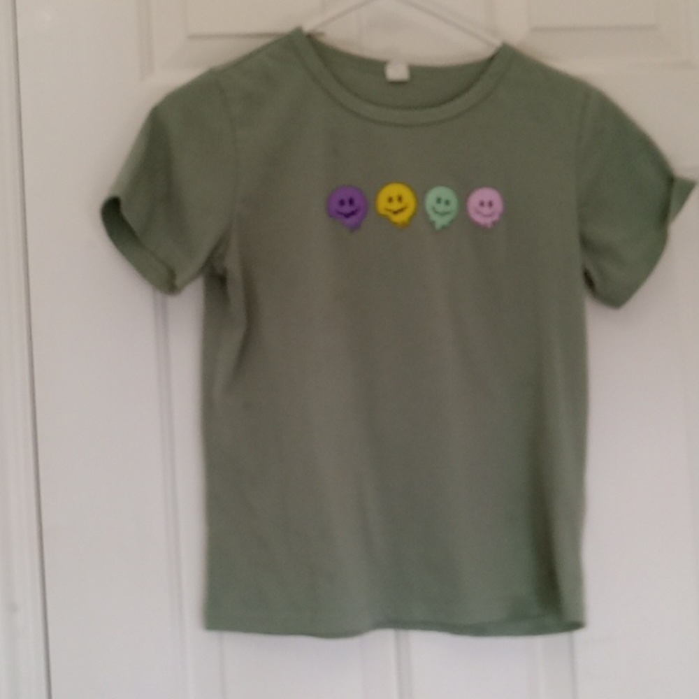 SHEIN shirt, size is 160, and it is green.